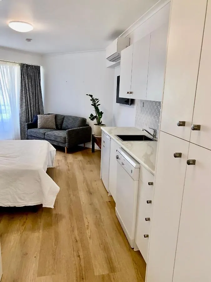 Beachfront Top Floor Resort Queen Studio At Alex Beach Resort Alexandra Headland 0*,